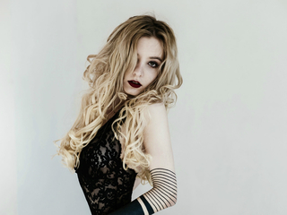 striptease cam AngelikaMoebius