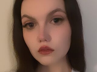 naughty camgirl masturbating with vibrator BrittaAmrine