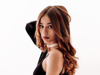 naked girl with webcam masturbating EmilliaFox