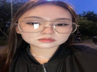 chatrubate cam girl LauriMoradel