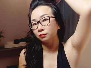 camwhore masturbating with vibrator LucianaMecacci