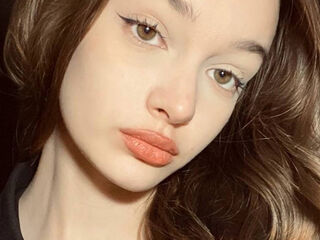 camgirl showing tits MarshallBushee