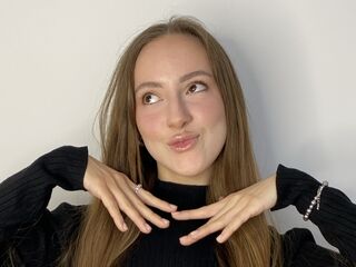 sexy webcam girl MertieStaheli
