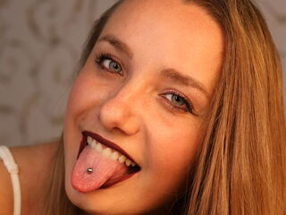 sexy camgirl picture BelleCox