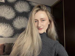 kinky video chat performer SashaLune