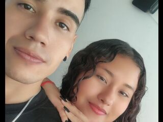 adult couple sex chat JessyAndKyam