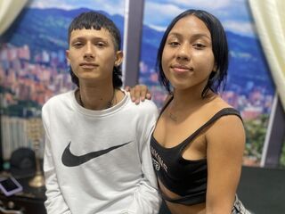 live couple sex cam show RozyAndJulian