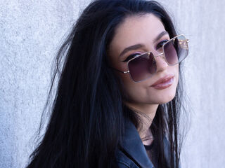 camgirl latex webcam MadelynVelure