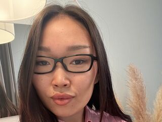 topless webcamgirl AdriaNochi