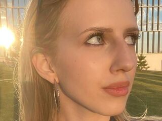 naughty cam girl masturbating with dildo AishaSpringstead