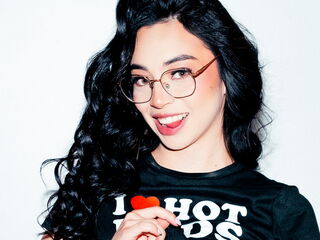 free live chat AlanaColin