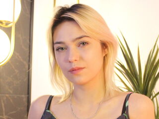 naked camgirl masturbating AlysiaBennet