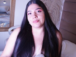 topless girl AmaraDolce