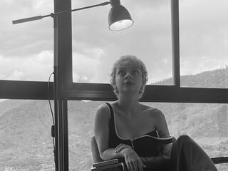 bedroom cam AnneHarmon