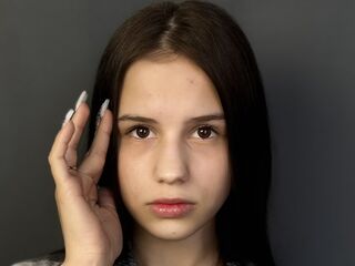 cam girl playing with sextoy AnnetPintonin