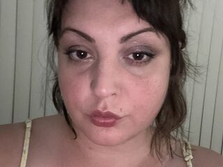 camgirl playing with vibrator AnnieHelen