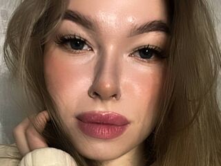 live webcam model AntoniaBasil