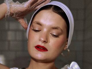 topless cam girl CeolaBurzynski