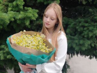 naked cam girl masturbating with sextoy ChristieBrozyna