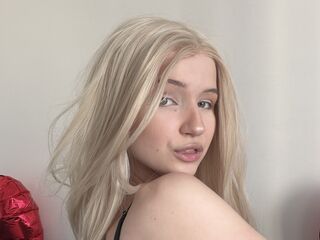 nude webcamgirl ChunBirdwell