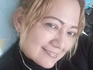 livesex cam girl ClauDaniels