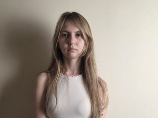camslut spreading pussy CrissyLescano