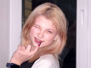 naked cam girl masturbating with sextoy DaisySponholz
