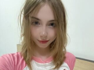 camgirl masturbating with sextoy DaniGlow