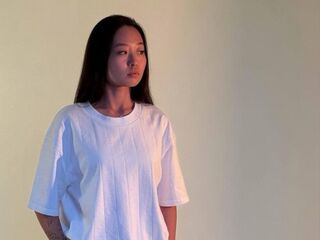 camgirl playing with sex toy DannetteRiecke