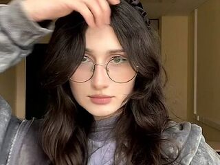 adult cam show DianneBrowie