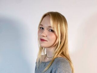 cam girl cam chat ElmaKinnunen