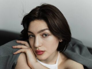 naughty camgirl picture ElvieTorbett