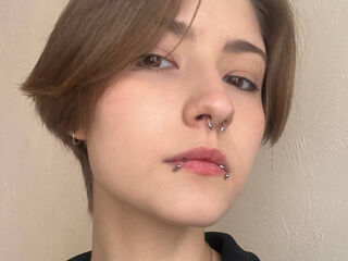 naughty EssieAcheampong