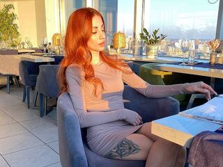 camgirl playing with sextoy EveBell