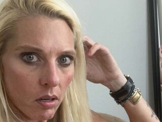 live striptease GlammaZon