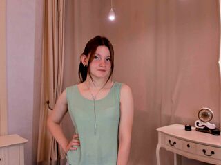 naked webcamgirl HollisCantrill