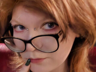 kinky video chat performer InezHiefnar