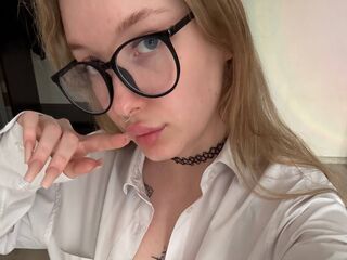 topless cam girl JadeDerrow