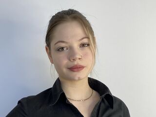 naked girl with webcam masturbating with dildo JanuaryBuswell