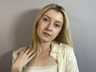 hot cam girl masturbating with dildo JeanneHolmes
