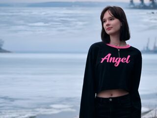 topless webcamgirl JessikaMaltais