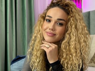 camslut masturbating JessyJill