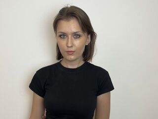 naked girl with cam masturbating KariErpelding