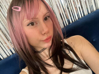 chat with cam KayaSnowy