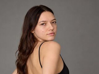 hot cam girl fingering shaved pussy LannieMckell