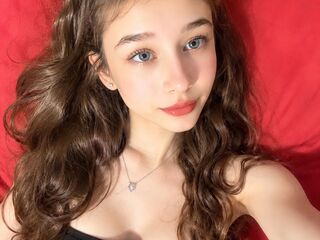 cam girl playing with vibrator LashawnLebert