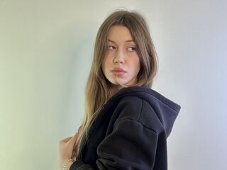 live cam girl LeonilaKesling