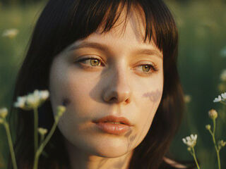 masturbating webcam girl LiluSoto