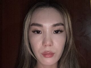 camslut spreading pussy LinaWarmer