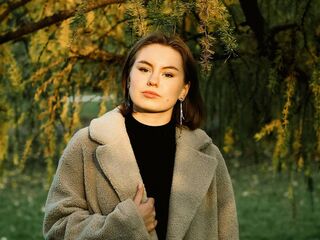 hot strip tease show LinnDegnan